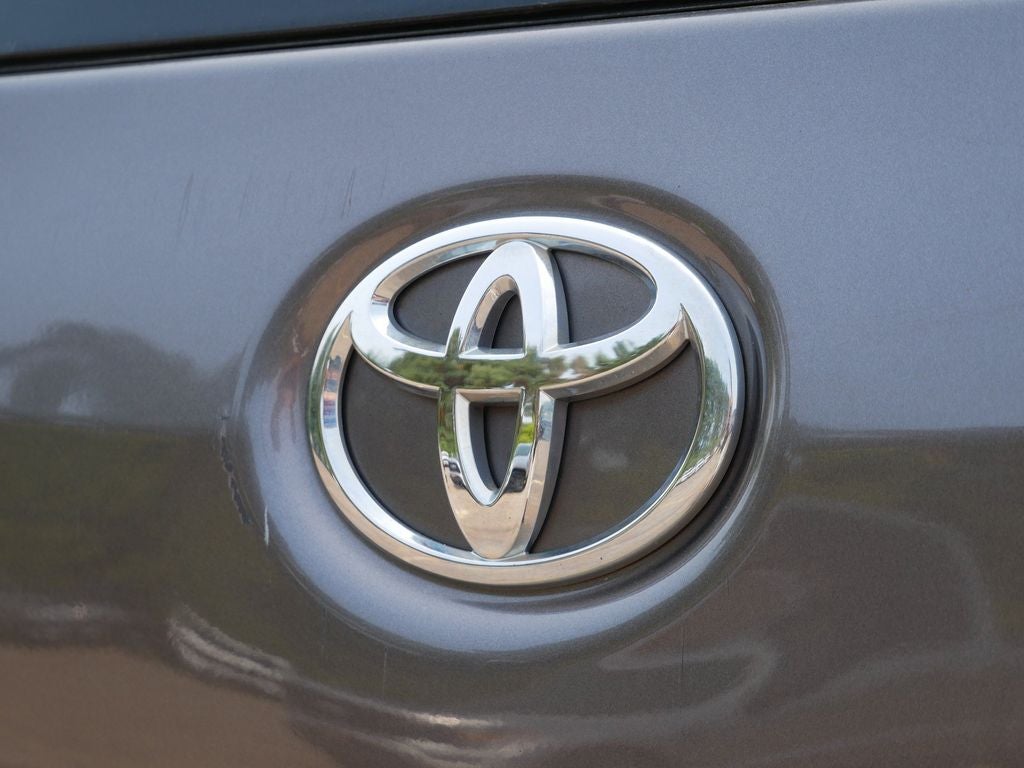 2015 Toyota Sienna LE 8 Passenger
