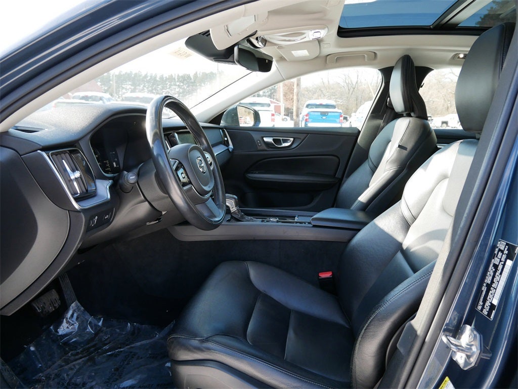 2019 Volvo S60 T6 Momentum