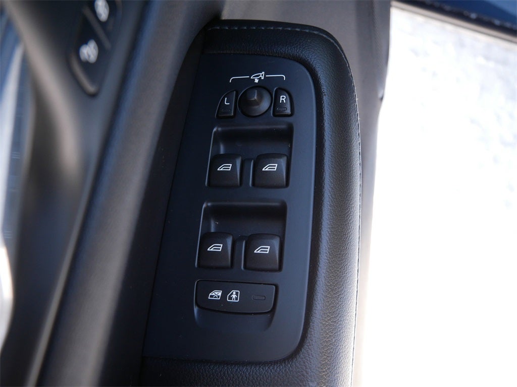 2019 Volvo S60 T6 Momentum