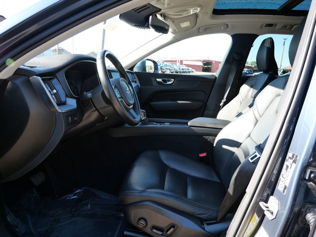 2020 Volvo XC60 T5 Momentum