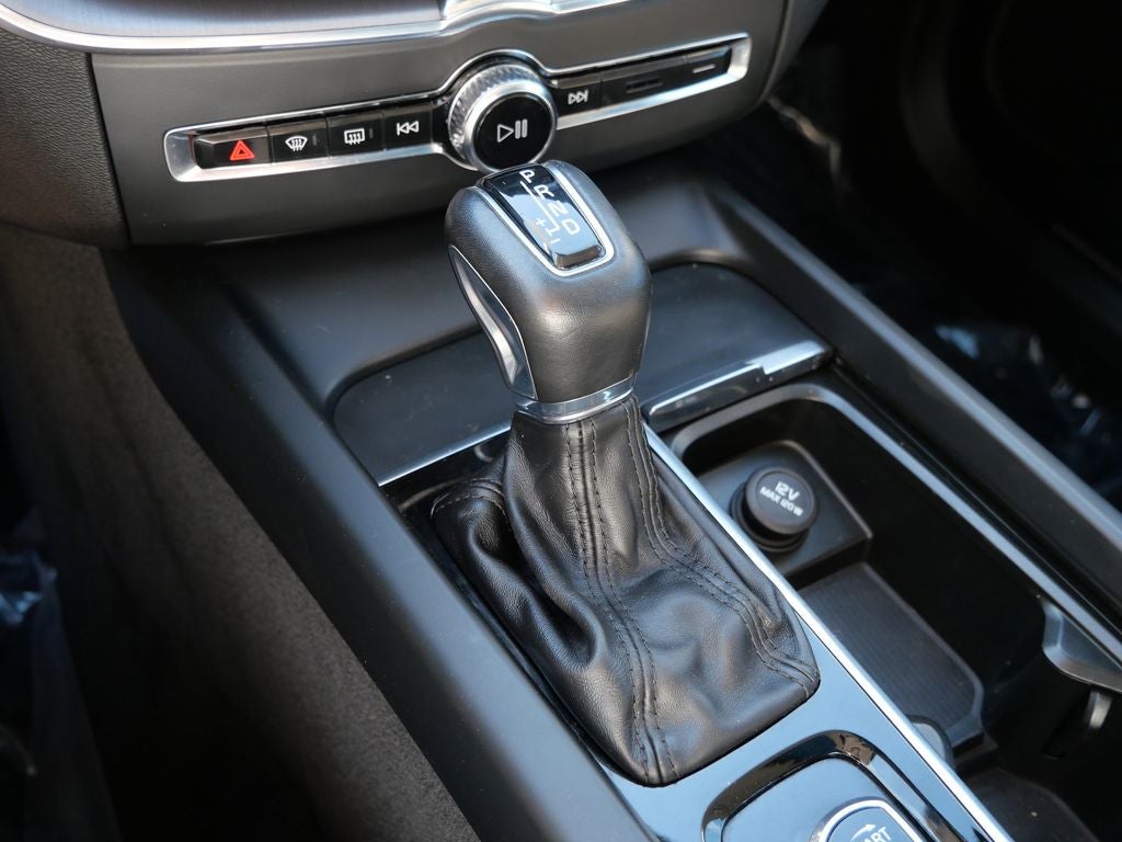 2020 Volvo XC60 T5 Momentum