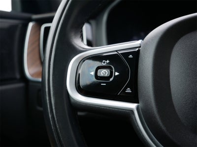 2022 Volvo XC60 Recharge Plug-In Hybrid T8 Inscription