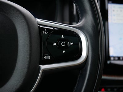 2022 Volvo XC60 Recharge Plug-In Hybrid T8 Inscription