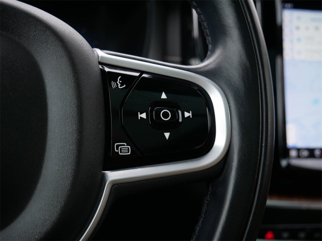 2022 Volvo XC60 Recharge Plug-In Hybrid T8 Inscription