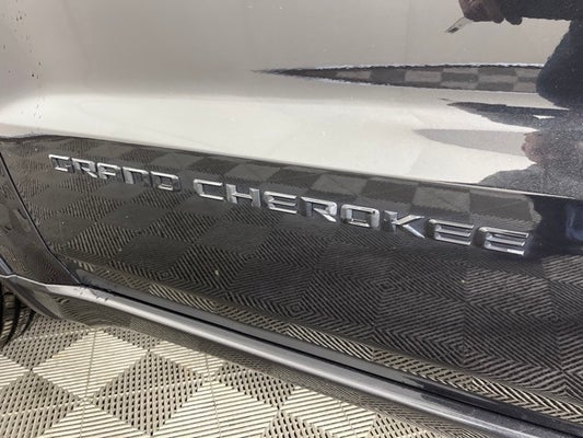 2014 Jeep Grand Cherokee Altitude in Shakopee, MN - Apple Used Autos Shakopee