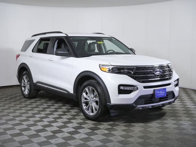 2024 Ford Explorer XLT 4WD's photo