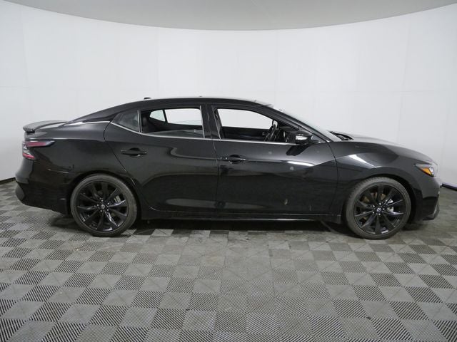 2023 Nissan Maxima SR