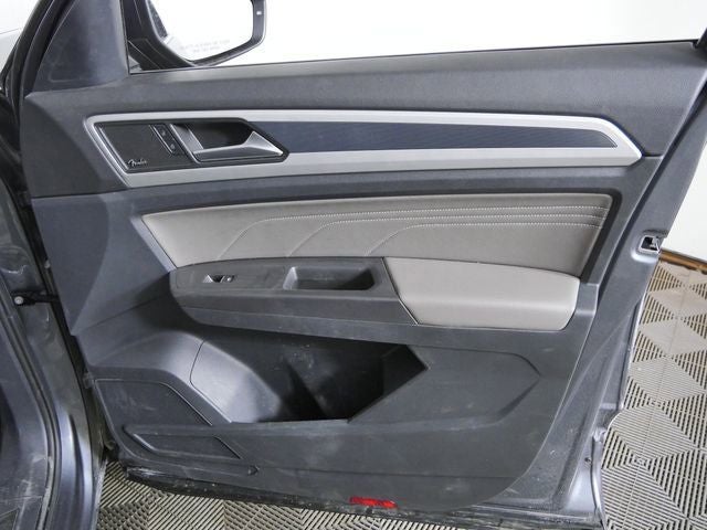 2022 Volkswagen Atlas 3.6L V6 SEL Premium R-Line