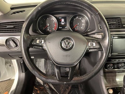 2018 Volkswagen Passat 2.0T SE w/Technology w/Technology