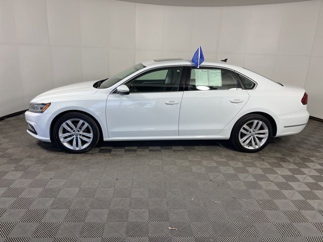 2018 Volkswagen Passat 2.0T SE w/Technology w/Technology