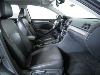 2014 Volkswagen Passat TDI SE w/Sunroof/Nav