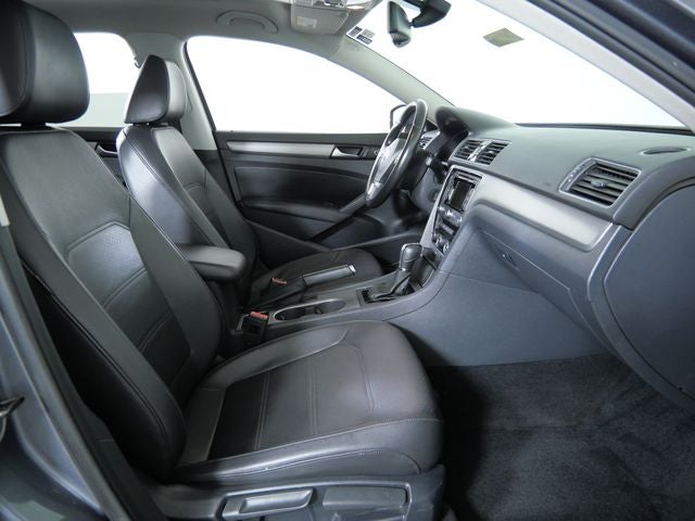 2014 Volkswagen Passat TDI SE w/Sunroof/Nav