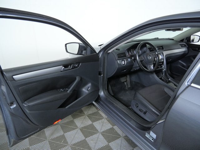 2014 Volkswagen Passat TDI SE w/Sunroof/Nav