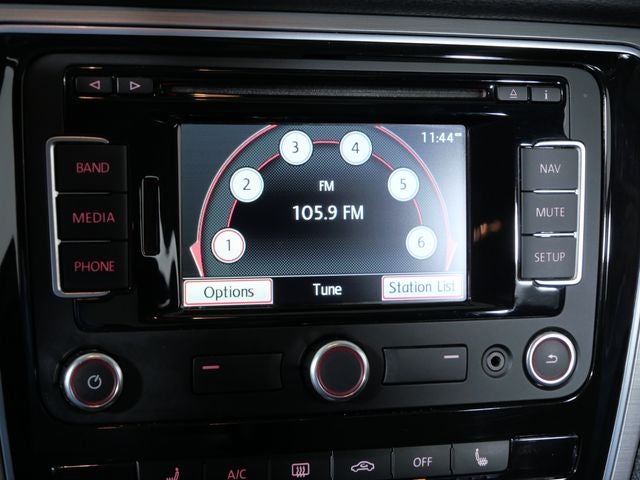 2014 Volkswagen Passat TDI SE w/Sunroof/Nav