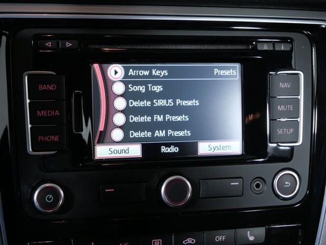 2014 Volkswagen Passat TDI SE w/Sunroof/Nav