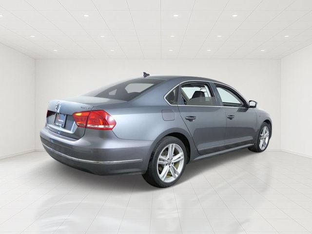 2014 Volkswagen Passat TDI SE w/Sunroof/Nav