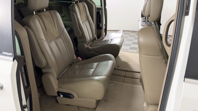 2013 Chrysler Town & Country Limited in Shakopee, MN - Apple Used Autos Shakopee