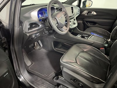 2022 Chrysler Pacifica Hybrid Limited