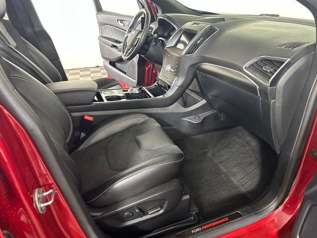 2020 Ford Edge ST