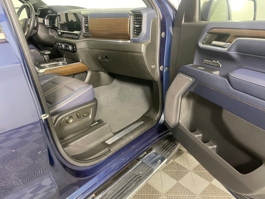 2022 Chevrolet Silverado 1500 High Country in Shakopee, MN - Apple Used Autos Shakopee
