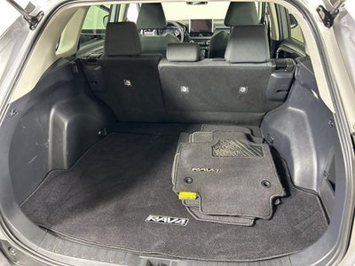 2023 Toyota RAV4 Hybrid LE