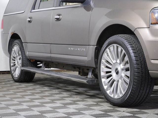 2015 Lincoln Navigator L Base