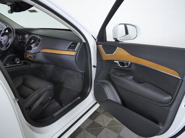 2022 Volvo XC90 Recharge Plug-In Hybrid T8 Inscription Expression 7 Passenger