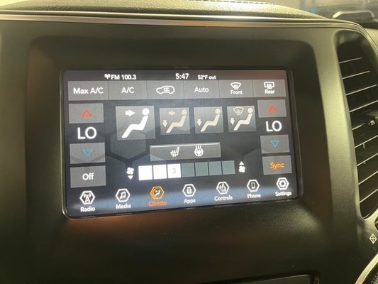 2019 Jeep Cherokee Latitude Plus in Shakopee, MN - Apple Used Autos Shakopee