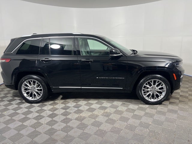 2022 Jeep Grand Cherokee Summit