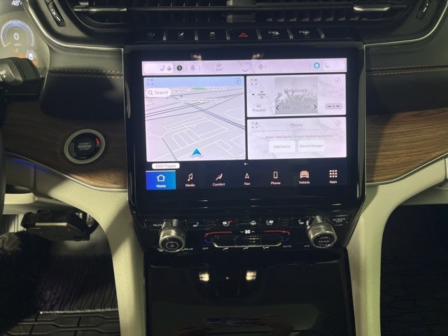 2022 Jeep Grand Cherokee Summit