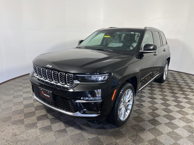 2022 Jeep Grand Cherokee Summit