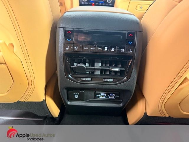 2024 Jeep Grand Cherokee Summit