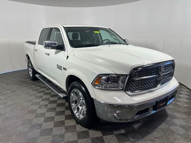 2017 RAM 1500 Laramie 4x4 Crew Cab 5'7's photo