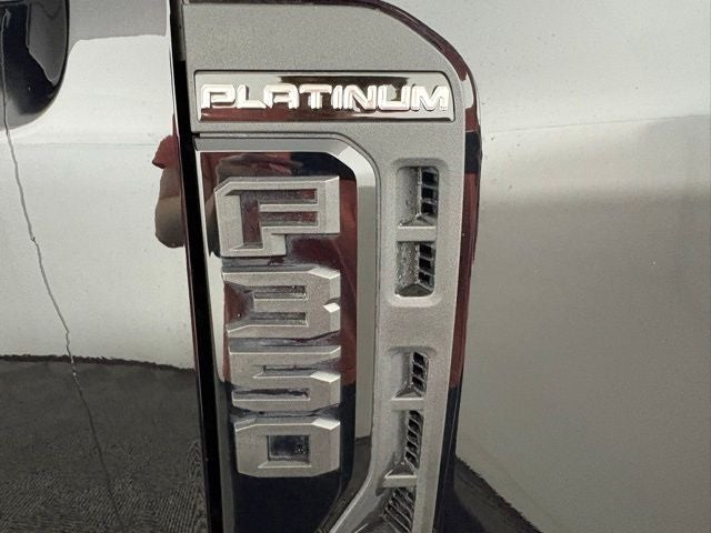 2025 Ford F-350SD Platinum