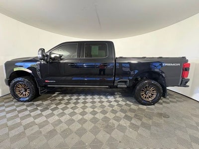 2025 Ford F-350SD Platinum