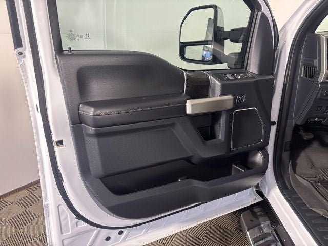 2022 Ford F-350SD Lariat