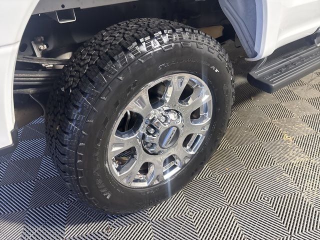 2022 Ford F-350SD Lariat