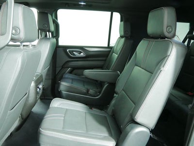 2023 Chevrolet Suburban RST