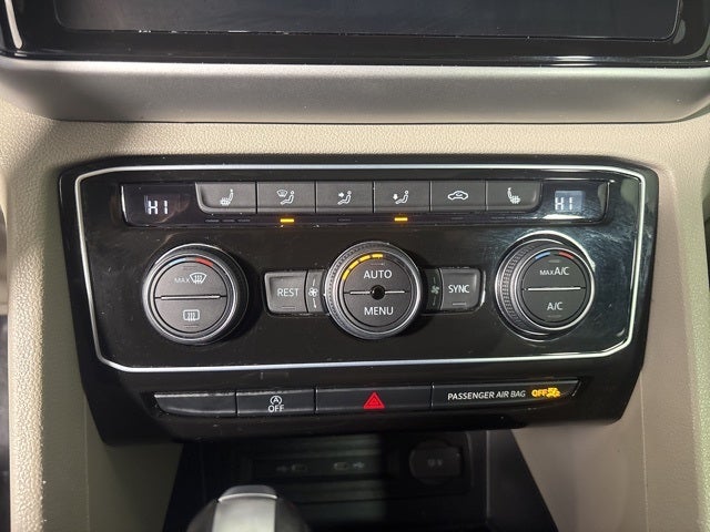 2022 Volkswagen Atlas 3.6L V6 SE w/Technology