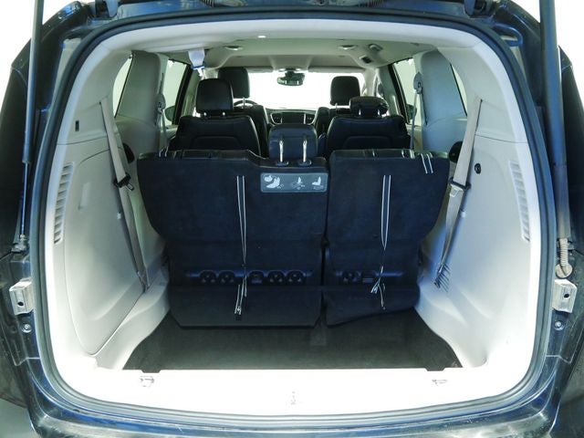2017 Chrysler Pacifica Touring L Plus