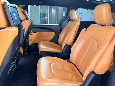 2021 Chrysler Pacifica Hybrid Pinnacle