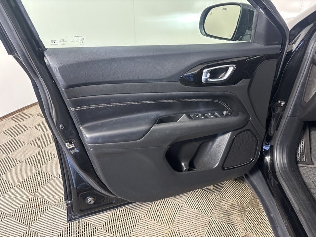 2022 Jeep Compass Altitude