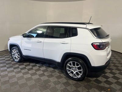2022 Jeep Compass Latitude Lux
