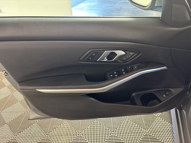 2025 BMW 3 Series 330i xDrive