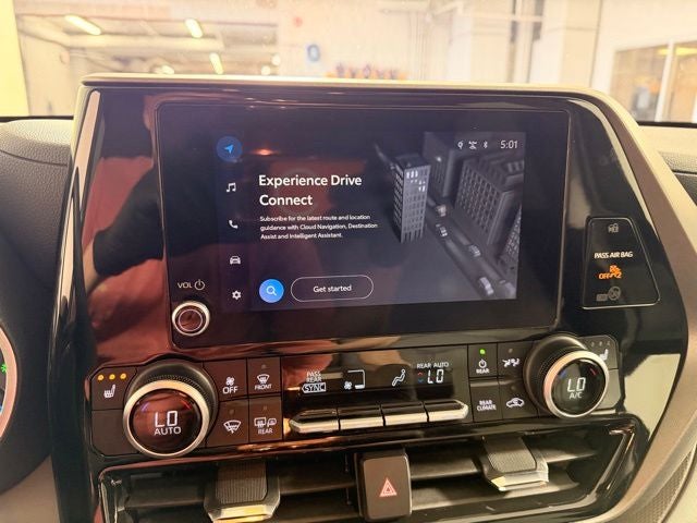 2024 Toyota Highlander Hybrid XLE