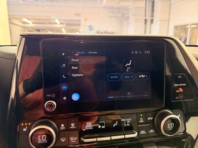 2024 Toyota Highlander Hybrid XLE