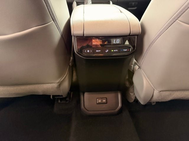 2024 Toyota Highlander Hybrid XLE