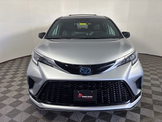2022 Toyota Sienna XSE 7 Passenger