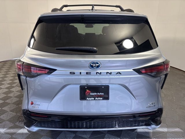 2022 Toyota Sienna XSE 7 Passenger