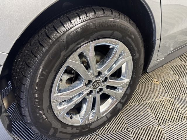 2022 Toyota Sienna XSE 7 Passenger
